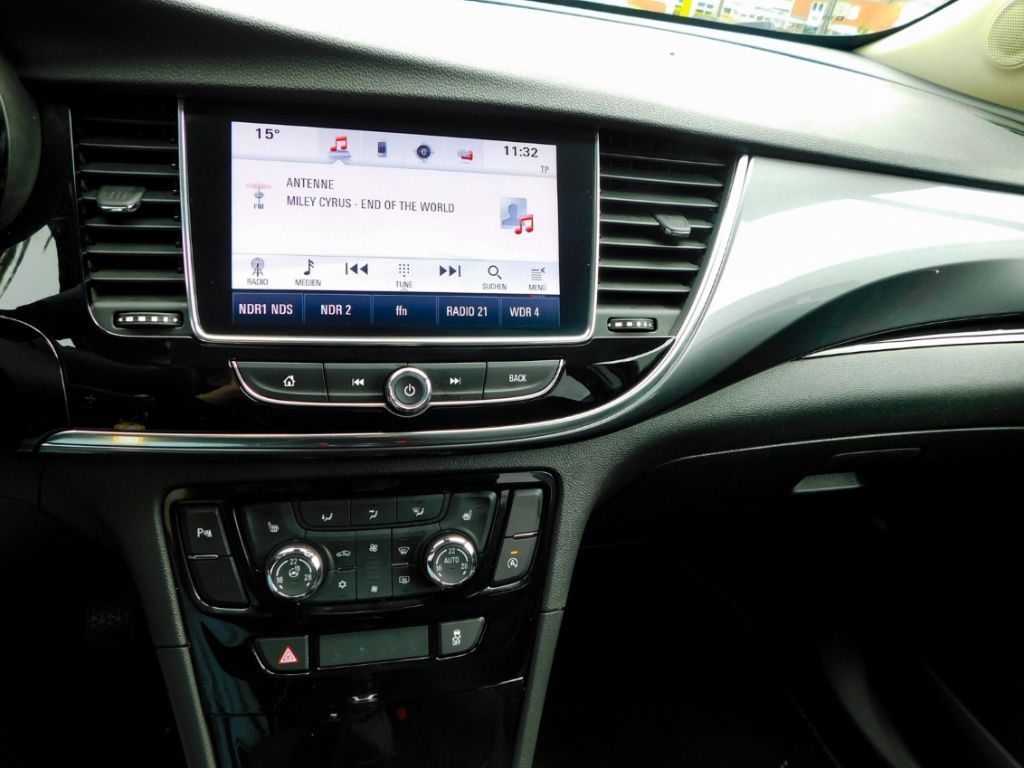 Fahrzeugabbildung Opel Mokka X ON 1,4 Navi Kamera Sitz-Hzg