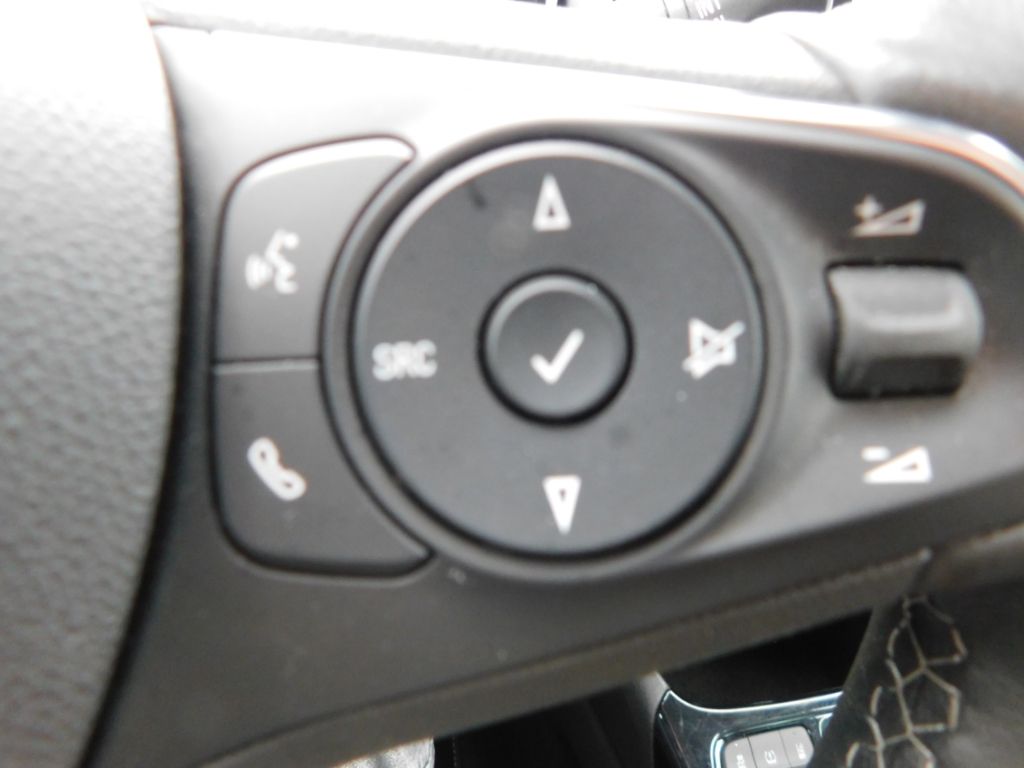 Fahrzeugabbildung Opel Crossland Elegance 1.2 Turbo Navi Kamera Allwett