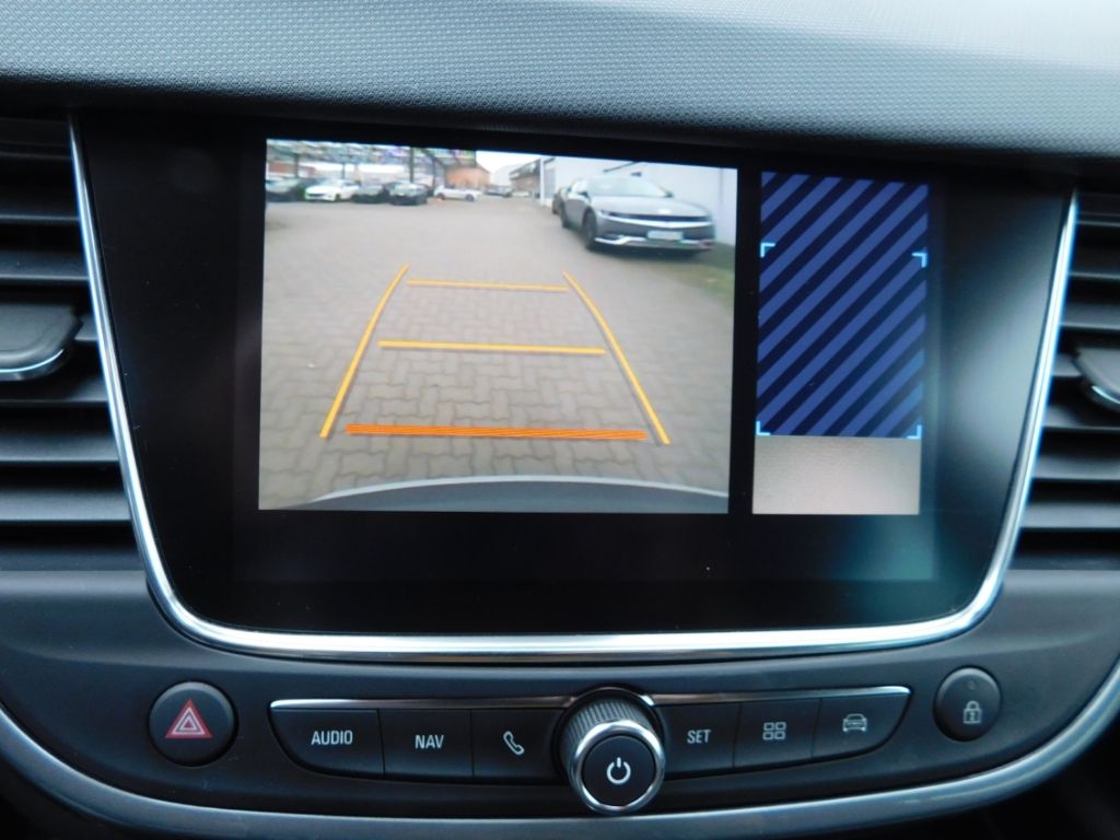 Fahrzeugabbildung Opel Crossland Elegance 1.2 Turbo Navi Kamera Allwett