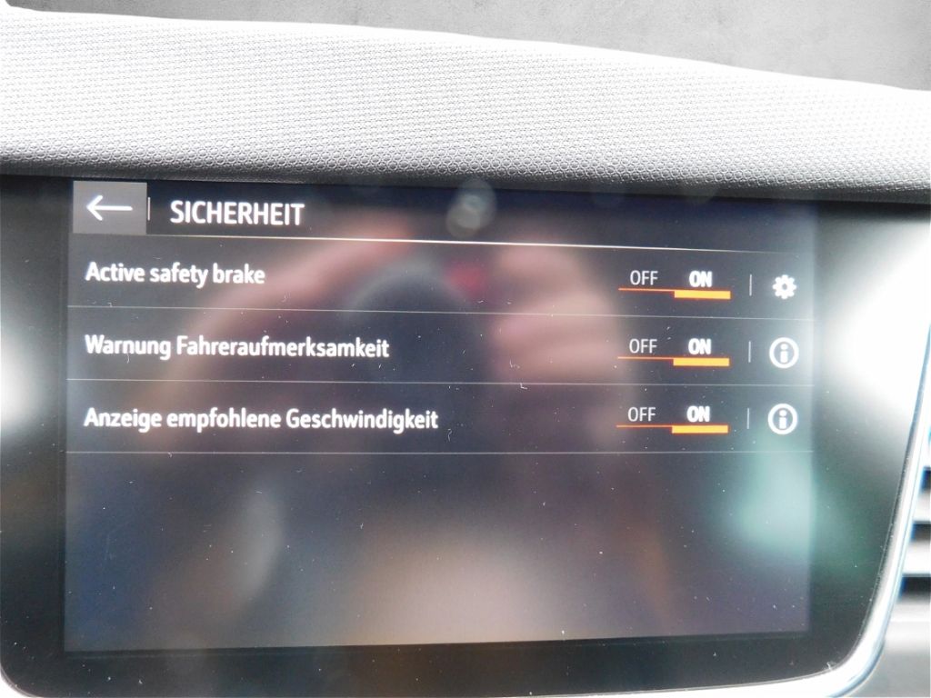 Fahrzeugabbildung Opel Crossland Elegance 1.2 Turbo Navi Kamera Allwett