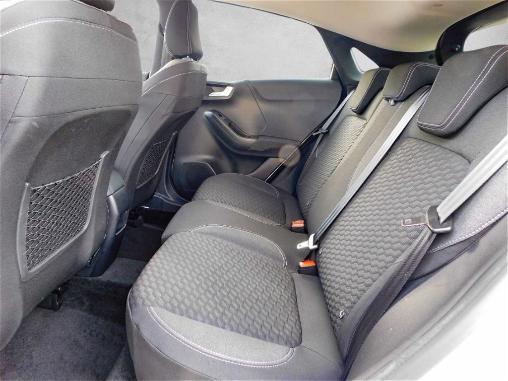 Fahrzeugabbildung Ford Puma Titanium 1,0 ltr 125PS Automatic Winterpake