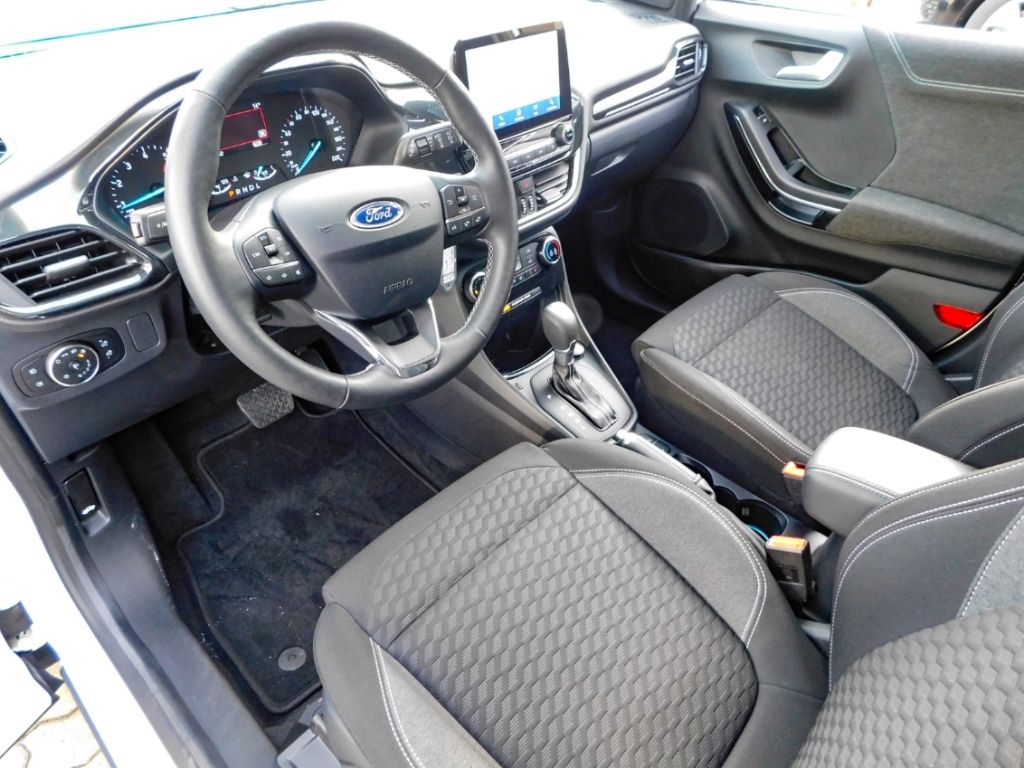 Fahrzeugabbildung Ford Puma Titanium 1,0 ltr 125PS Automatic Winterpake