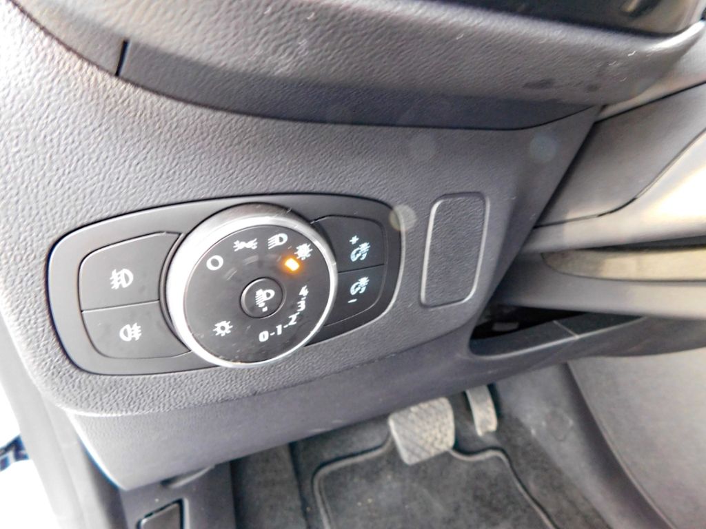 Fahrzeugabbildung Ford Puma Titanium 1,0 ltr 125PS Automatic Winterpake