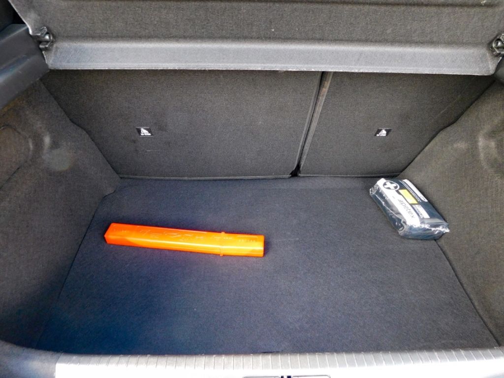 Fahrzeugabbildung Peugeot 208 Hybrid 145e-DSC GT 1.2 2x Kamera Navi Ganzja