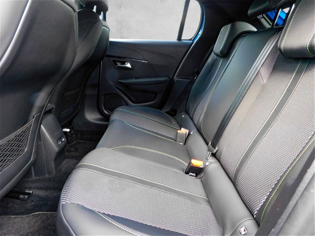 Fahrzeugabbildung Peugeot 208 Hybrid 145e-DSC GT 1.2 2x Kamera Navi Ganzja