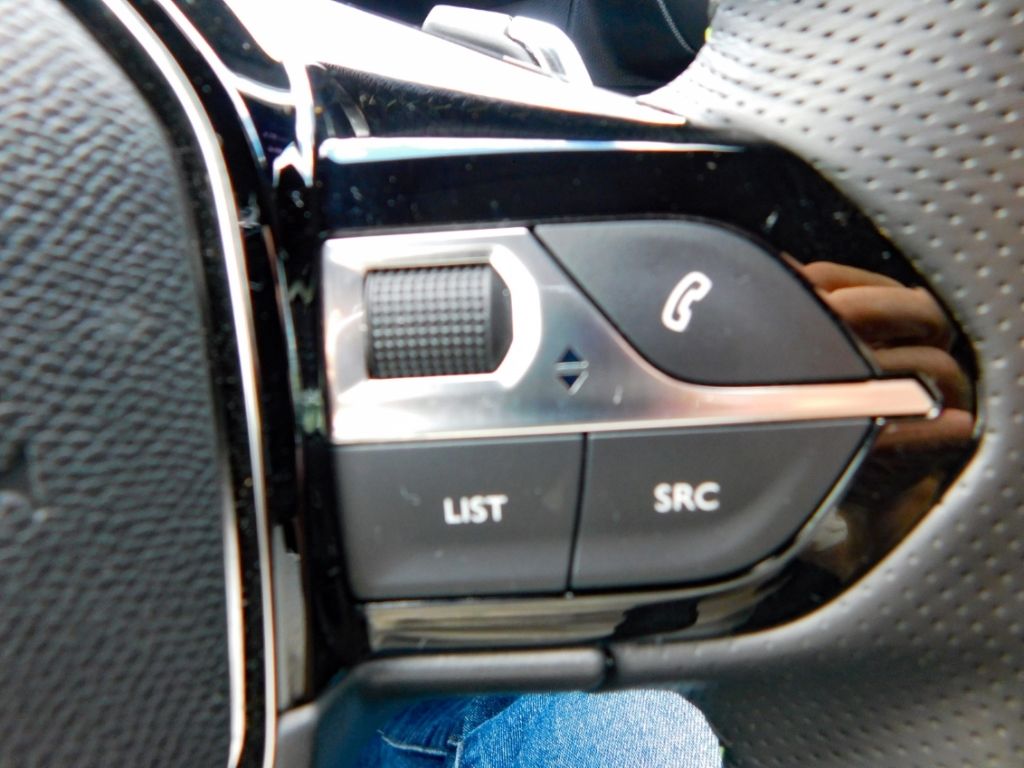 Fahrzeugabbildung Peugeot 208 Hybrid 145e-DSC GT 1.2 2x Kamera Navi Ganzja