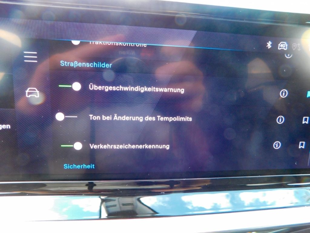 Fahrzeugabbildung Peugeot 208 Hybrid 145e-DSC GT 1.2 2x Kamera Navi Ganzja