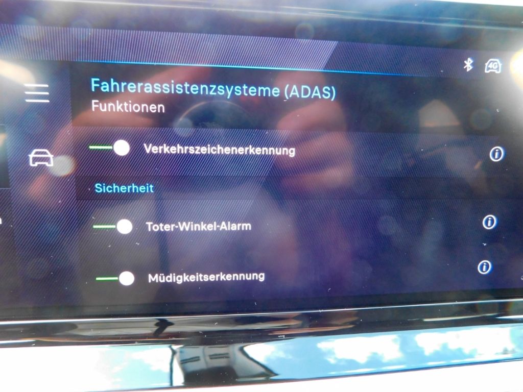 Fahrzeugabbildung Peugeot 208 Hybrid 145e-DSC GT 1.2 2x Kamera Navi Ganzja