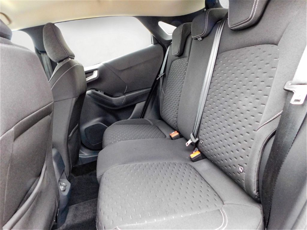 Fahrzeugabbildung Ford Puma Titanium 1,0 92KW/125PS Ganzjahresreifen Wi