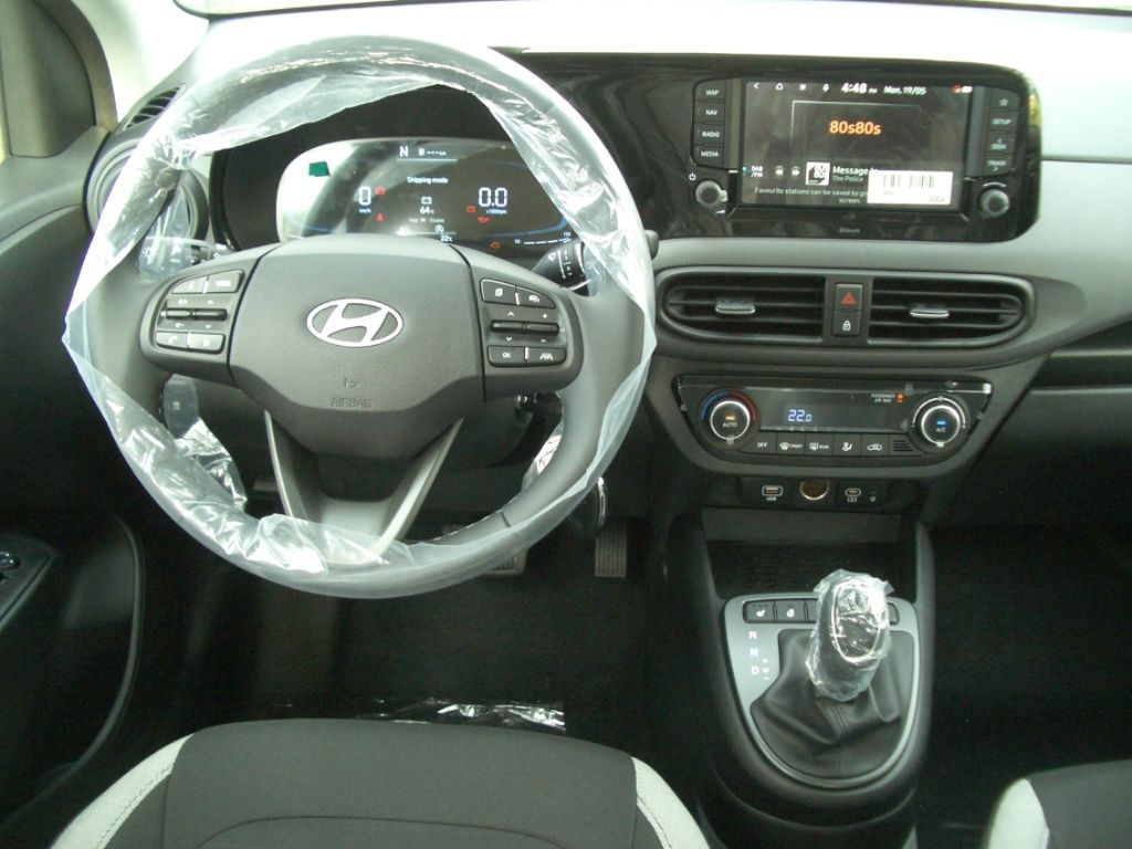 Fahrzeugabbildung Hyundai i10 Facelift MJ25 1.2 AT Trend Navi, Komfort-P.