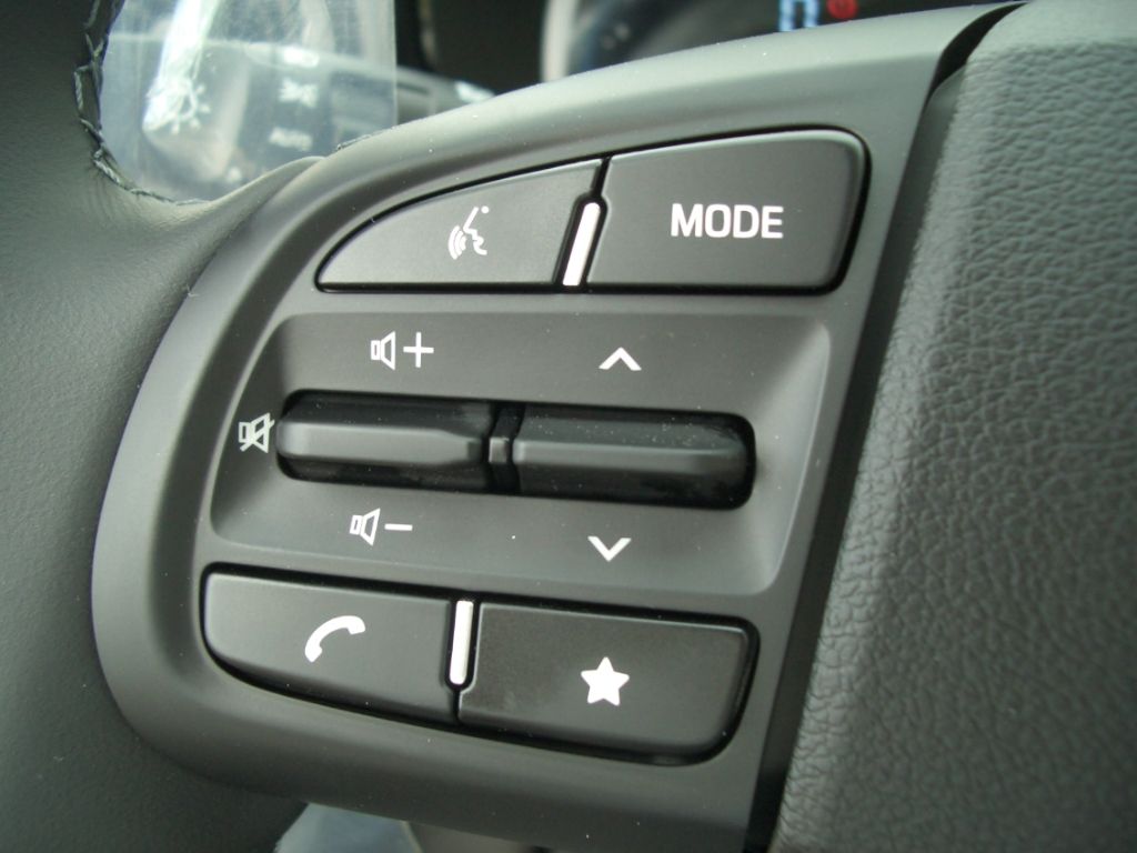 Fahrzeugabbildung Hyundai i10 Facelift MJ25 1.2 AT Trend Navi, Komfort-P.