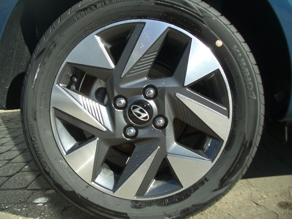 Fahrzeugabbildung Hyundai i10 Facelift MJ25 1.2 AT Trend Navi, Komfort-P.