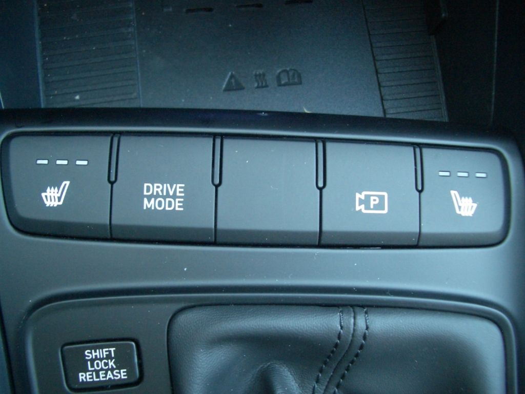 Fahrzeugabbildung Hyundai i20 Facelift MJ25 1.0 DCT Trend, Bose AKTION!