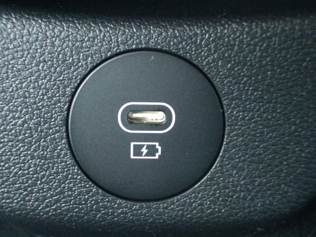 Fahrzeugabbildung Hyundai i20 Facelift MJ25 1.0 DCT Trend, Bose AKTION!