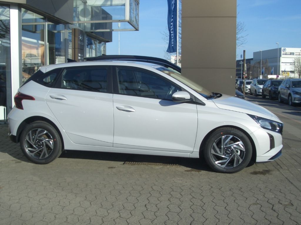 Fahrzeugabbildung Hyundai i20 Facelift MJ25 1.0 DCT Trend, Bose AKTION!