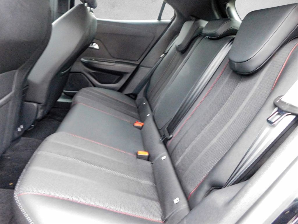 Fahrzeugabbildung Opel Mokka GS Line 1.2 Turbo AHK Kamera Ganzjahrere