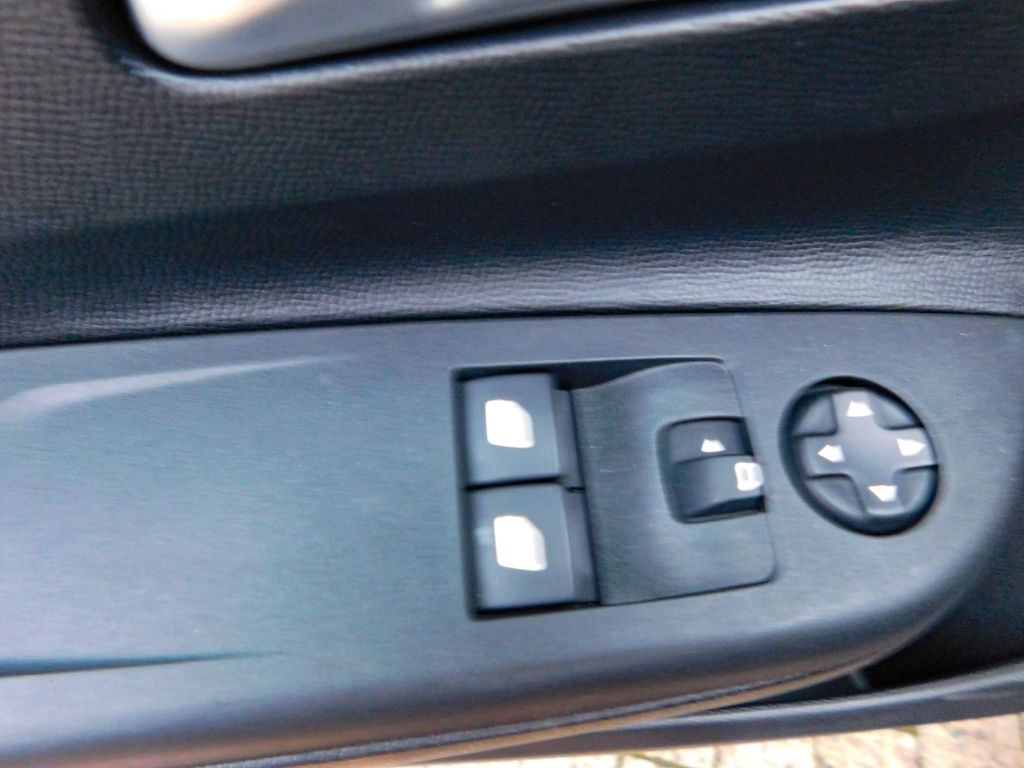 Fahrzeugabbildung Opel Corsa-e Corsa Elektric 3-Phasen 11KW Charger Sit