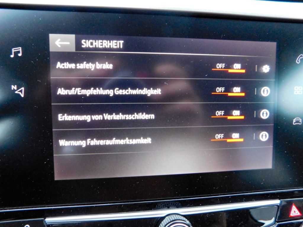 Fahrzeugabbildung Opel Corsa-e Corsa Elektric 3-Phasen 11KW Charger Sit