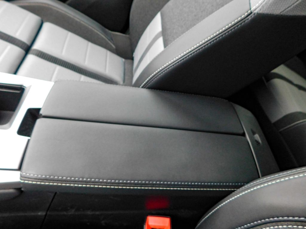 Fahrzeugabbildung Opel Grandland 1.2 GS 48V Mild-Hybrid LED Multimedia