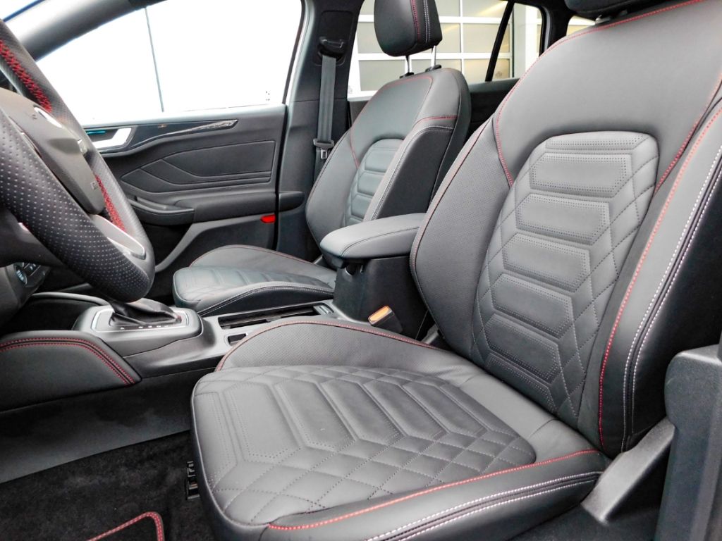 Fahrzeugabbildung Ford Focus Turnier ST-Line X 155PS Automatic Winter-P