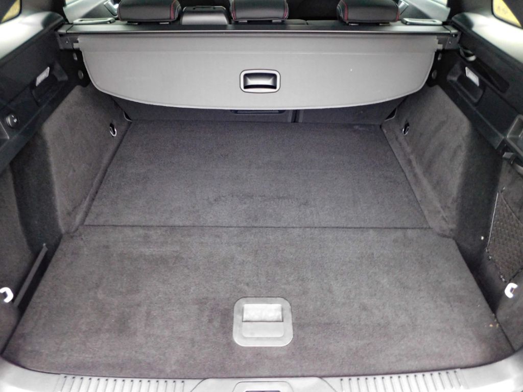 Fahrzeugabbildung Ford Focus Turnier ST-Line X 155PS Automatic Winter-P