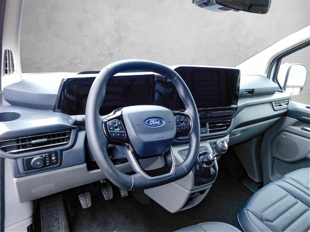Fahrzeugabbildung Ford Tourneo Custom Bus 320 L1 Titanium FWD 9-Sitzer