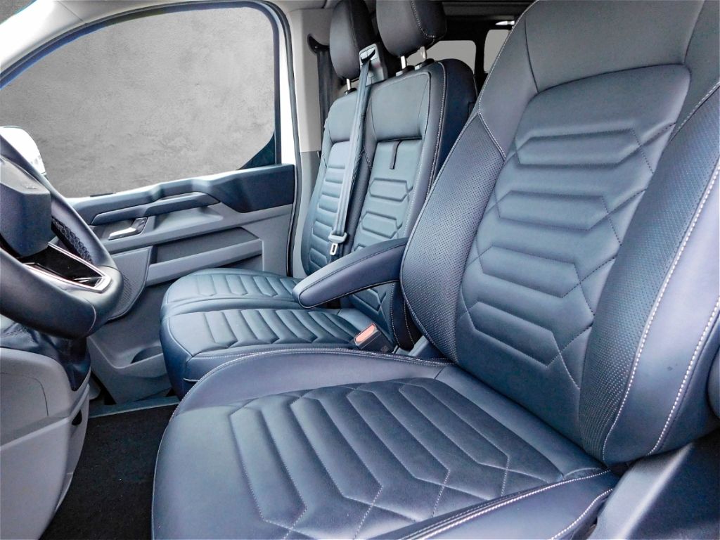 Fahrzeugabbildung Ford Tourneo Custom Bus 320 L1 Titanium FWD 9-Sitzer