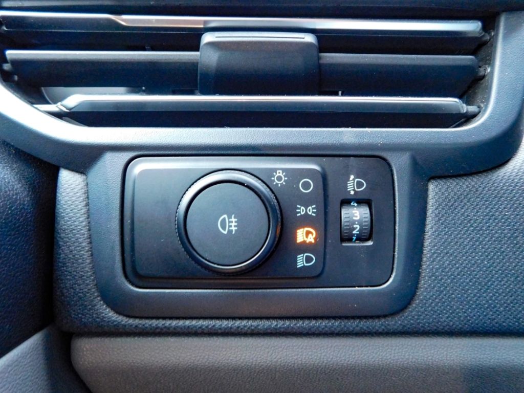 Fahrzeugabbildung Ford Tourneo Custom Bus 320 L1 Titanium FWD 9-Sitzer