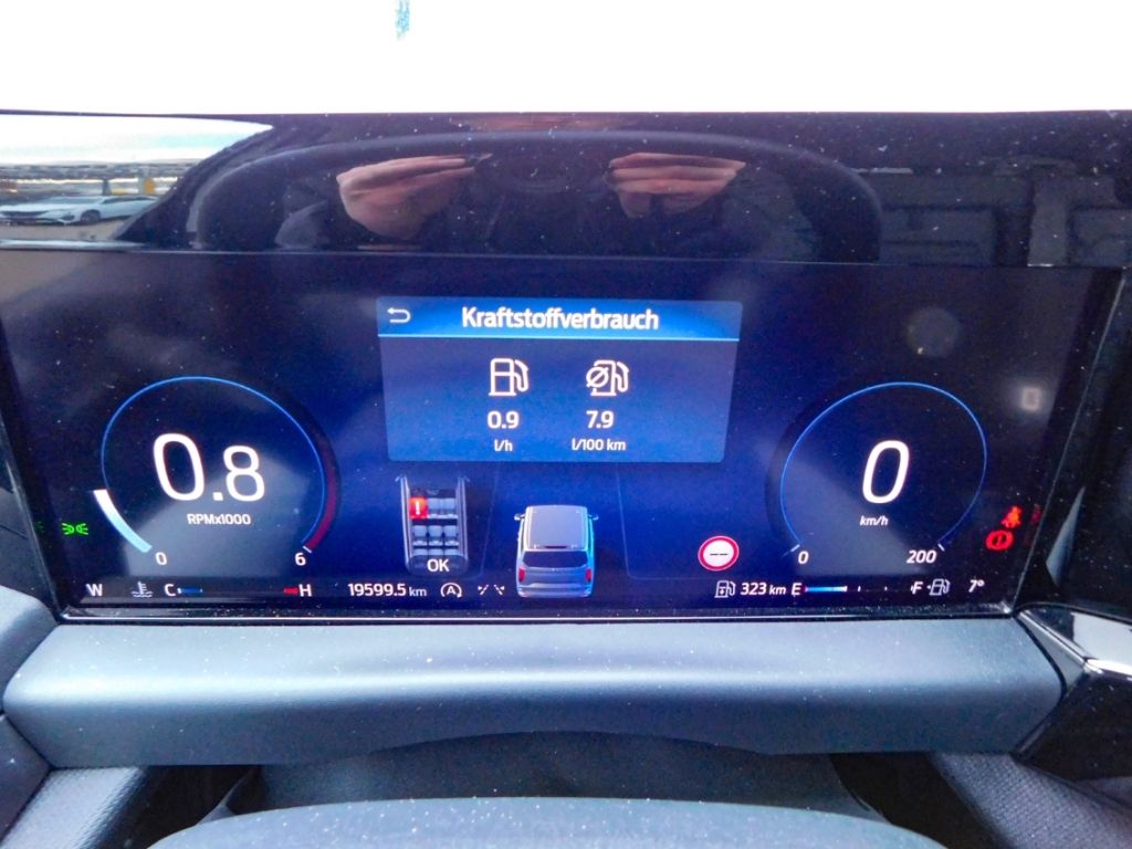 Fahrzeugabbildung Ford Tourneo Custom Bus 320 L1 Titanium FWD 9-Sitzer