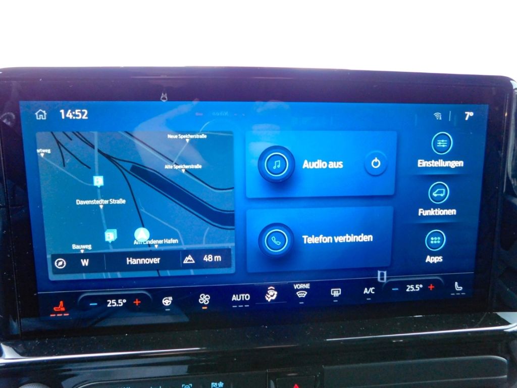 Fahrzeugabbildung Ford Tourneo Custom Bus 320 L1 Titanium FWD 9-Sitzer