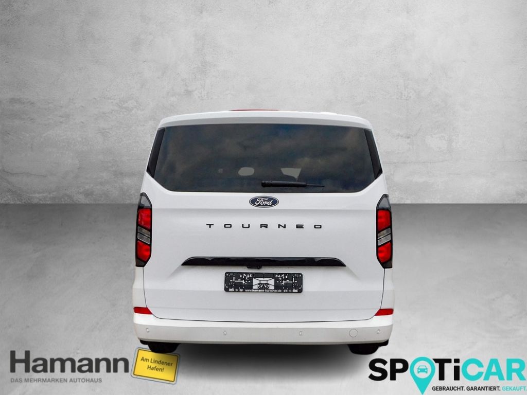 Fahrzeugabbildung Ford Tourneo Custom Bus 320 L1 Titanium FWD 9-Sitzer