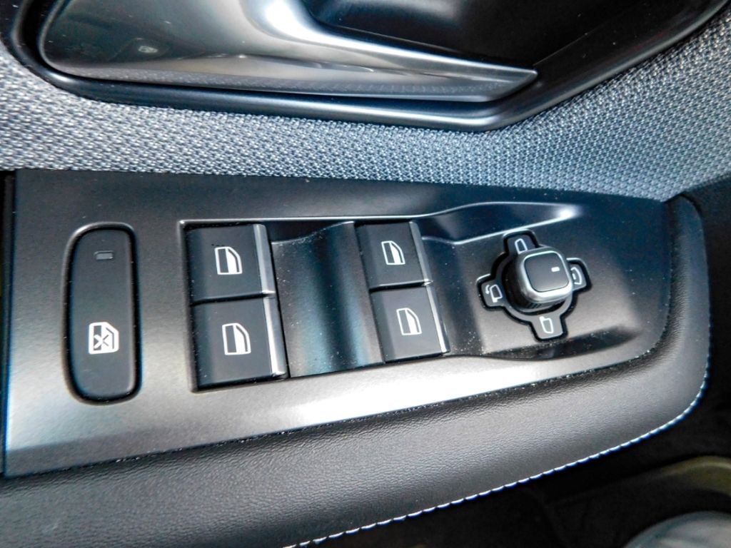 Fahrzeugabbildung Opel Grandland 1.2 GS 48V Mild-Hybrid LED Multimedia