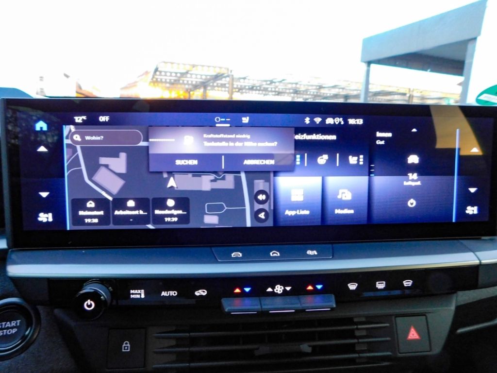 Fahrzeugabbildung Opel Grandland 1.2 GS 48V Mild-Hybrid LED AHK Navi H