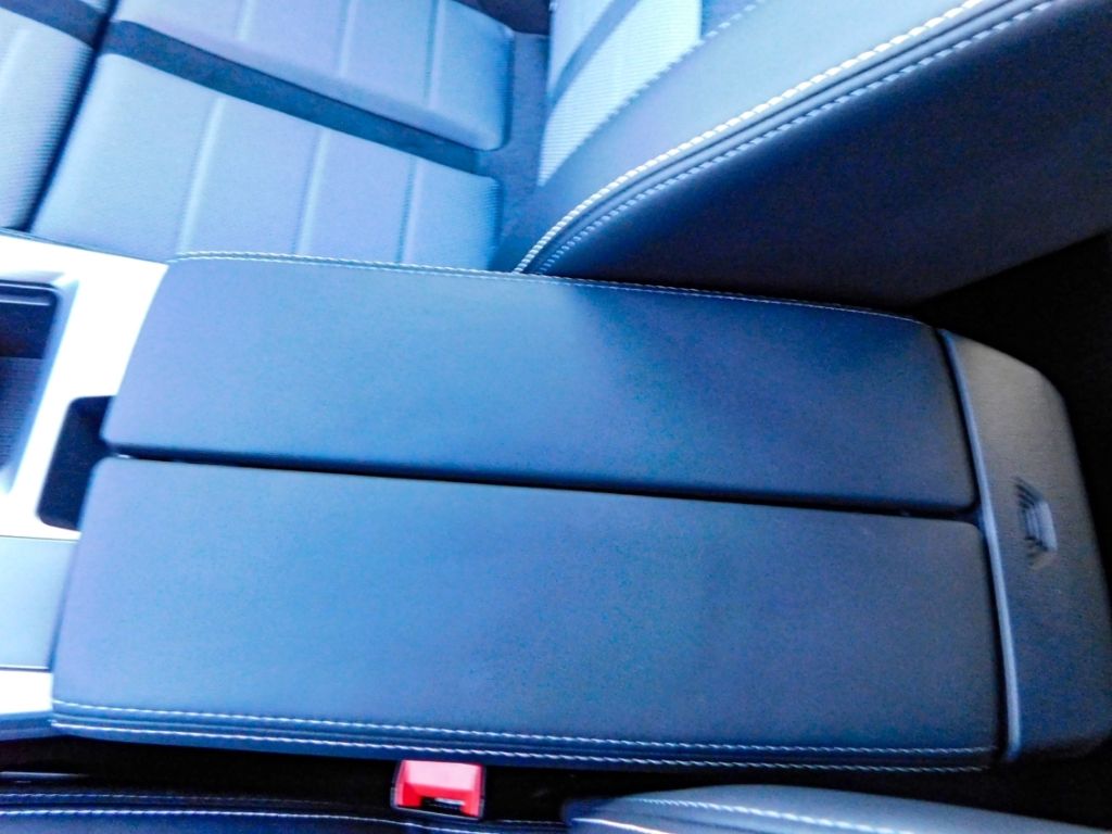 Fahrzeugabbildung Opel Grandland 1.2 GS 48V Mild-Hybrid LED AHK Navi H