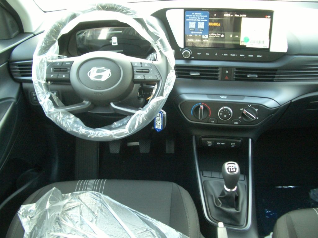 Fahrzeugabbildung Hyundai i20 Facelift MJ25 1.2 Select, Funktions-Paket, N