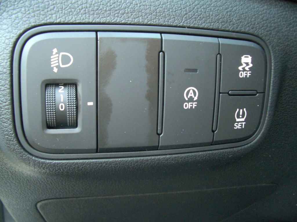 Fahrzeugabbildung Hyundai i20 Facelift MJ25 1.2 Select, Funktions-Paket, N