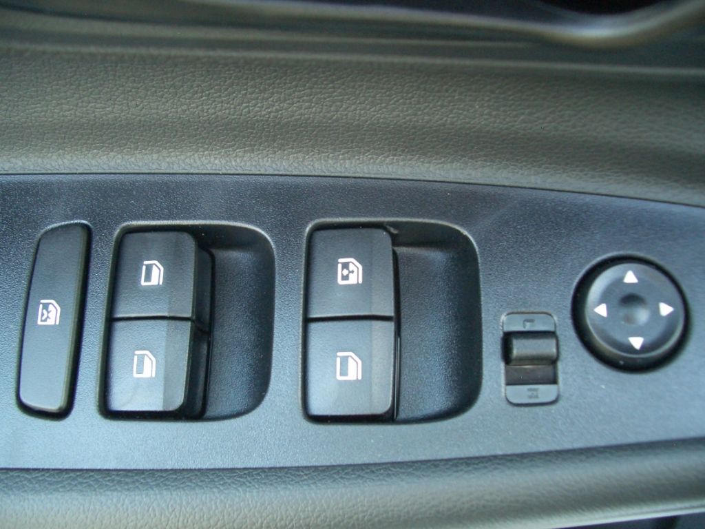 Fahrzeugabbildung Hyundai i20 Facelift MJ25 1.2 Select, Funktions-Paket, N