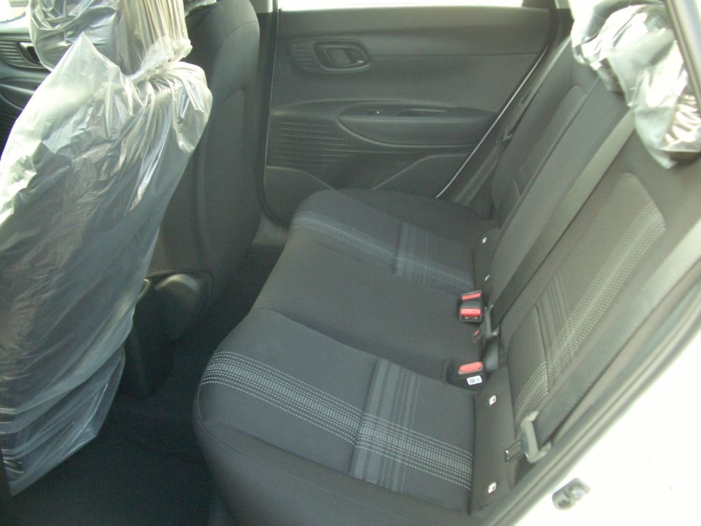 Fahrzeugabbildung Hyundai i20 Facelift MJ25 1.2 Select, Funktions-Paket, N