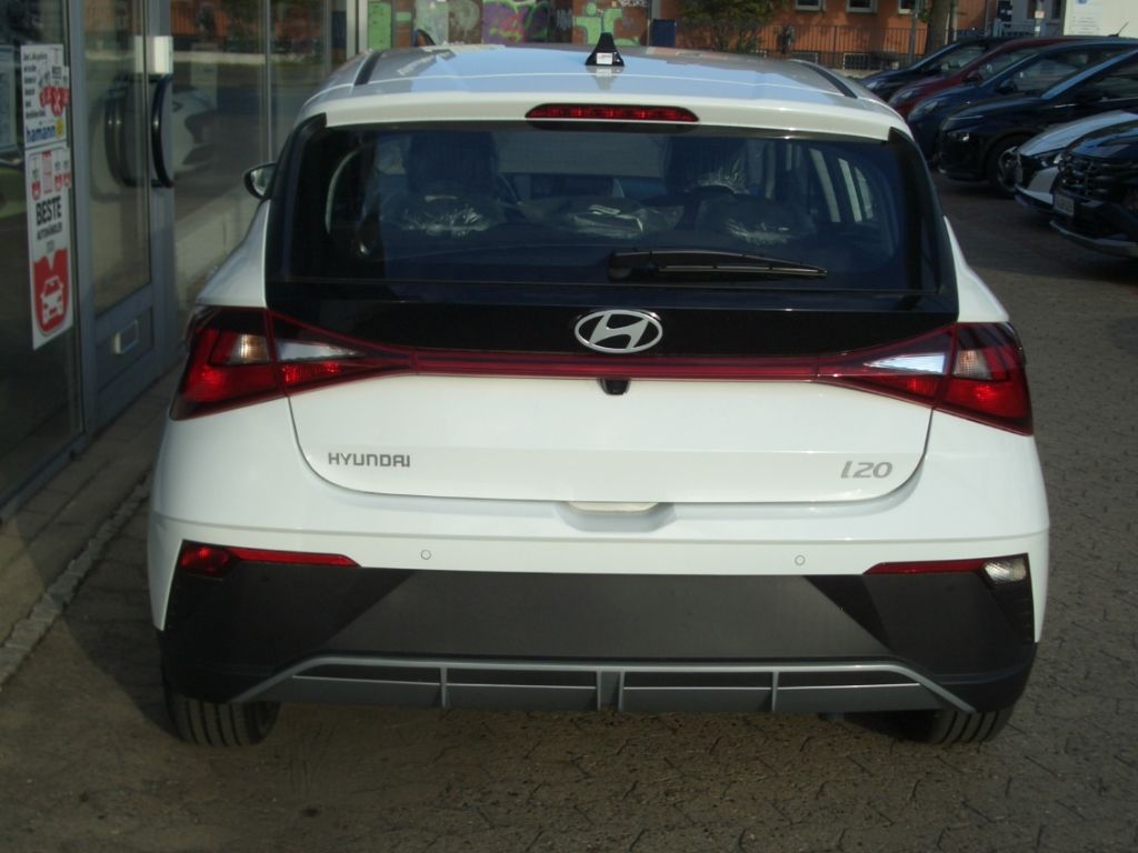 Fahrzeugabbildung Hyundai i20 Facelift MJ25 1.2 Select, Funktions-Paket, N