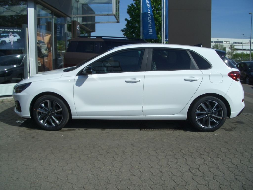 Fahrzeugabbildung Hyundai i30 FL 1.0 T-GDI DCT Advantage, Navi, LED MJ25!