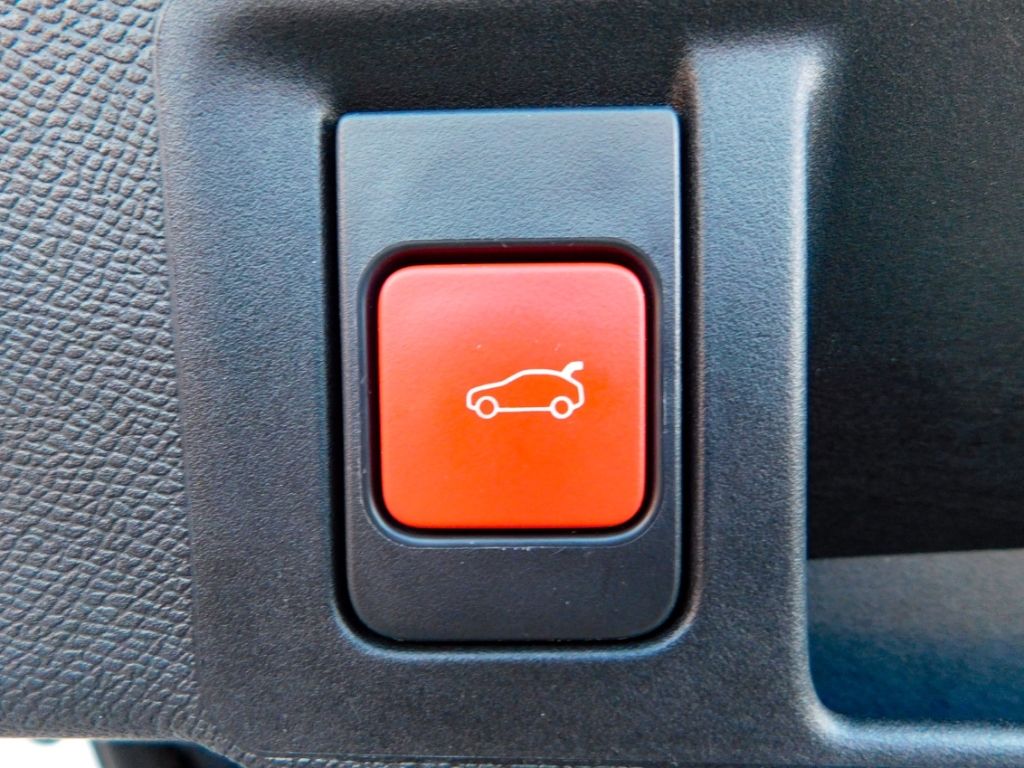 Fahrzeugabbildung Peugeot 308 SW GT Navi 2x Kamera Ganzjahresreifen