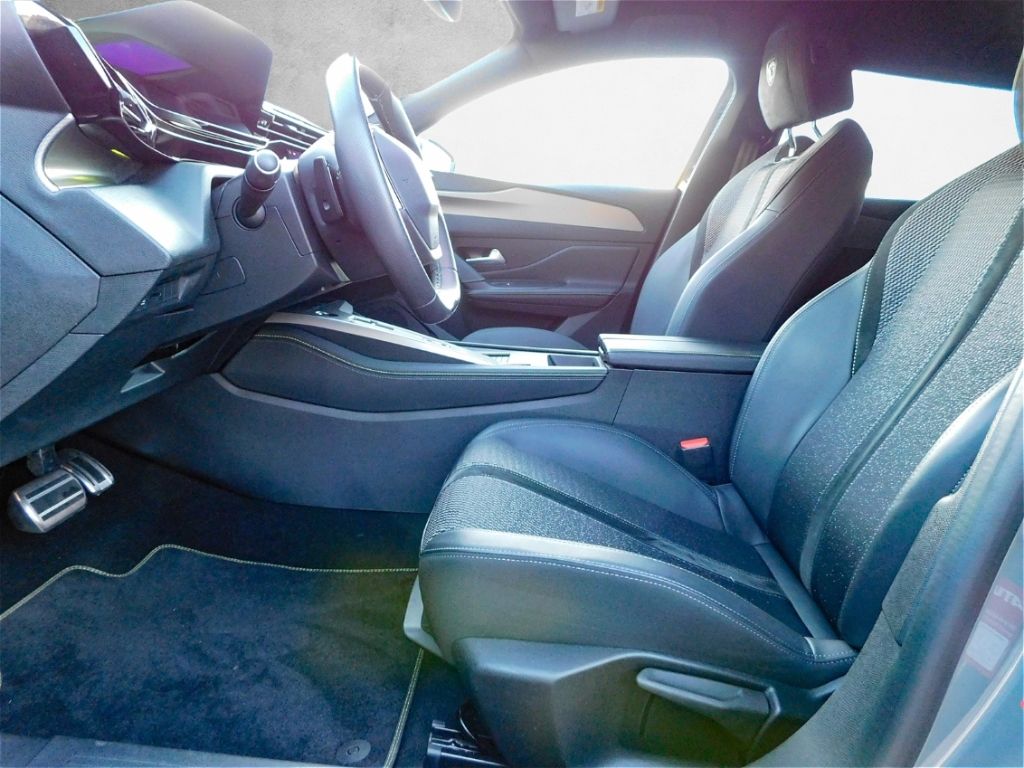 Fahrzeugabbildung Peugeot 308 SW GT Navi 2x Kamera Ganzjahresreifen