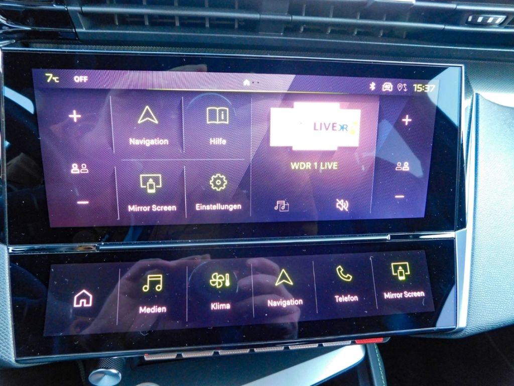 Fahrzeugabbildung Peugeot 308 SW GT Navi 2x Kamera Ganzjahresreifen