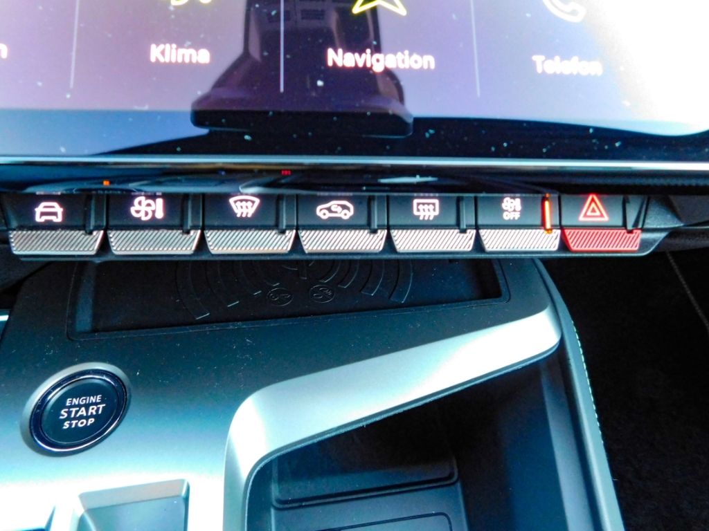 Fahrzeugabbildung Peugeot 308 SW GT Navi 2x Kamera Ganzjahresreifen