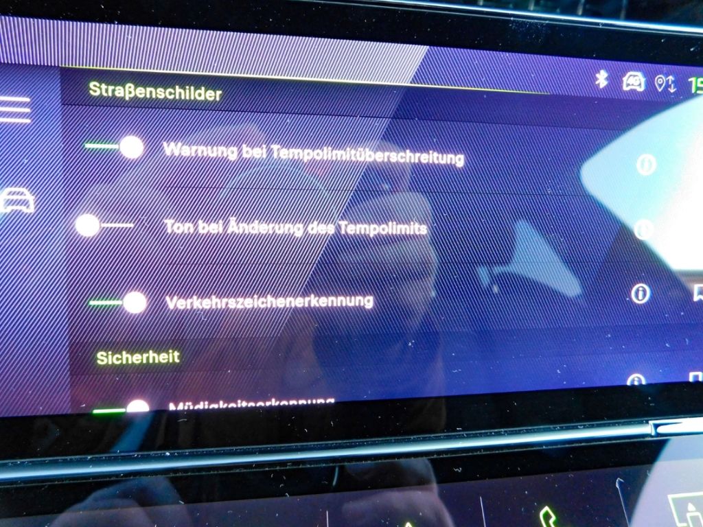 Fahrzeugabbildung Peugeot 308 SW GT Navi 2x Kamera Ganzjahresreifen