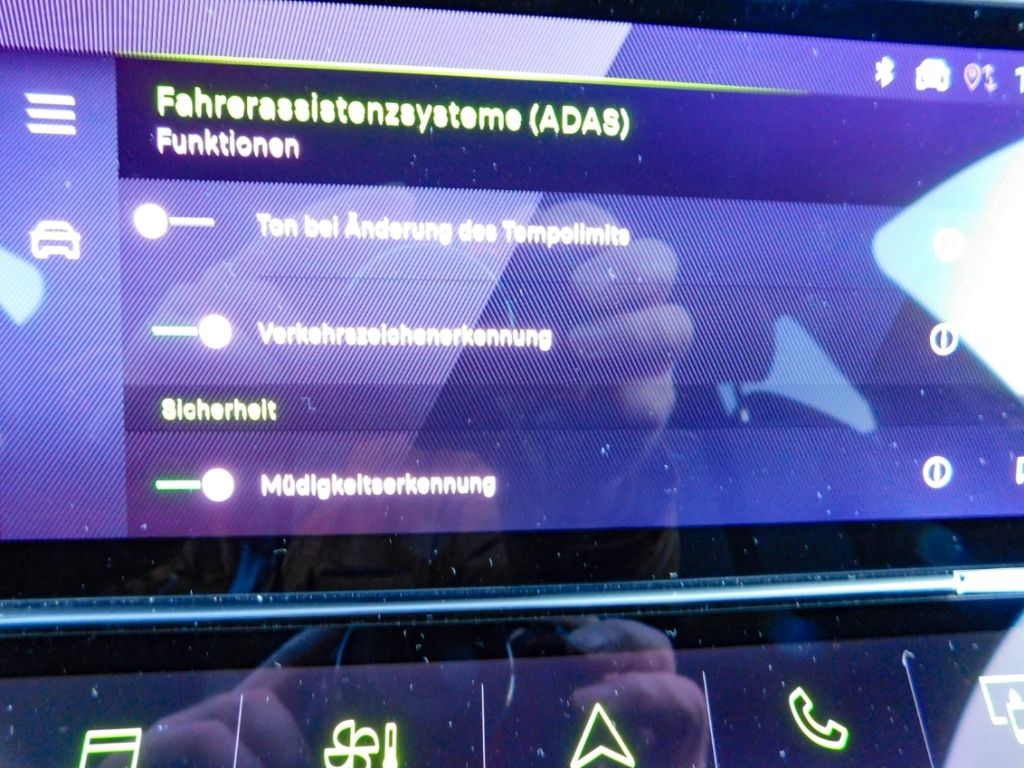 Fahrzeugabbildung Peugeot 308 SW GT Navi 2x Kamera Ganzjahresreifen