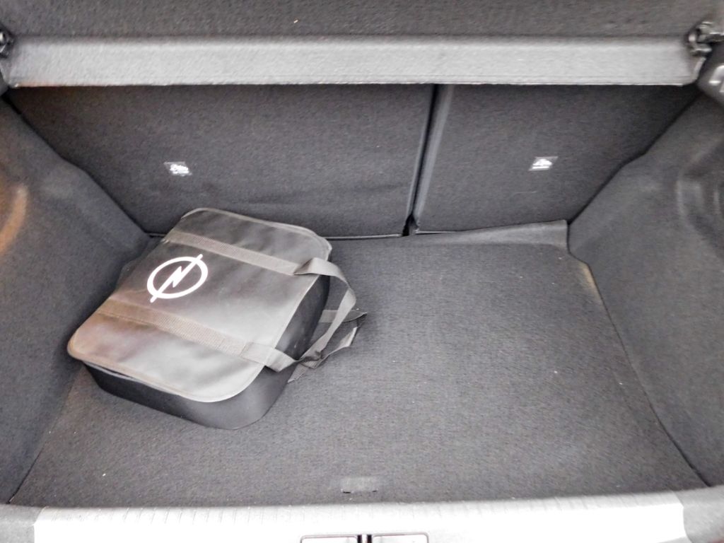 Fahrzeugabbildung Opel Corsa-e Corsa Elektric 3-Phasen 11KW Charger 8 F