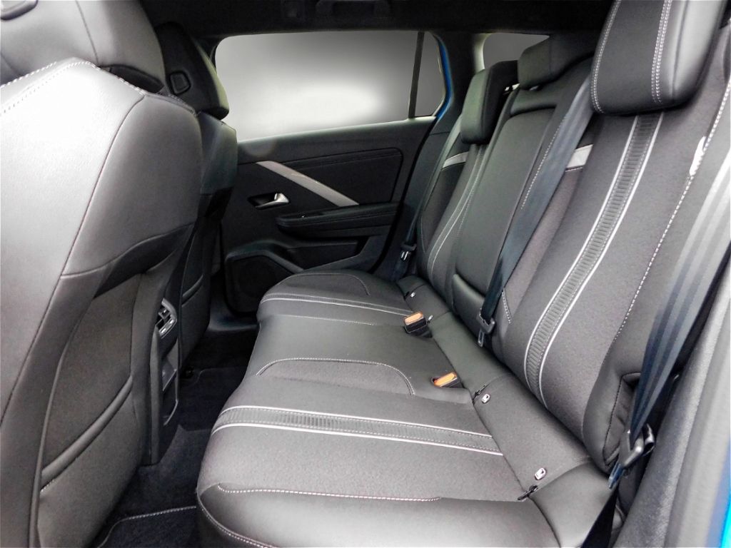 Fahrzeugabbildung Opel Astra L Sports Tourer GS Plug-in-Hybrid Navi AHK