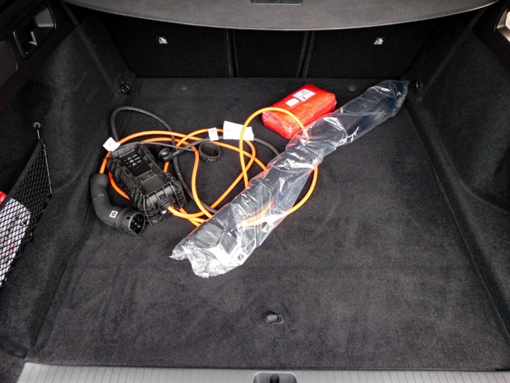 Fahrzeugabbildung Opel Astra L Sports Tourer GS Plug-in-Hybrid Navi AHK