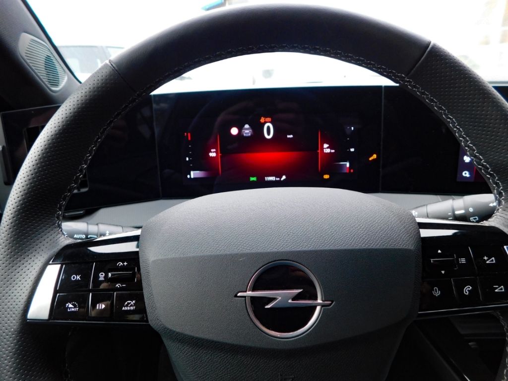 Fahrzeugabbildung Opel Astra L GS 1.2 Turbo Panoramakamera LED Carplay